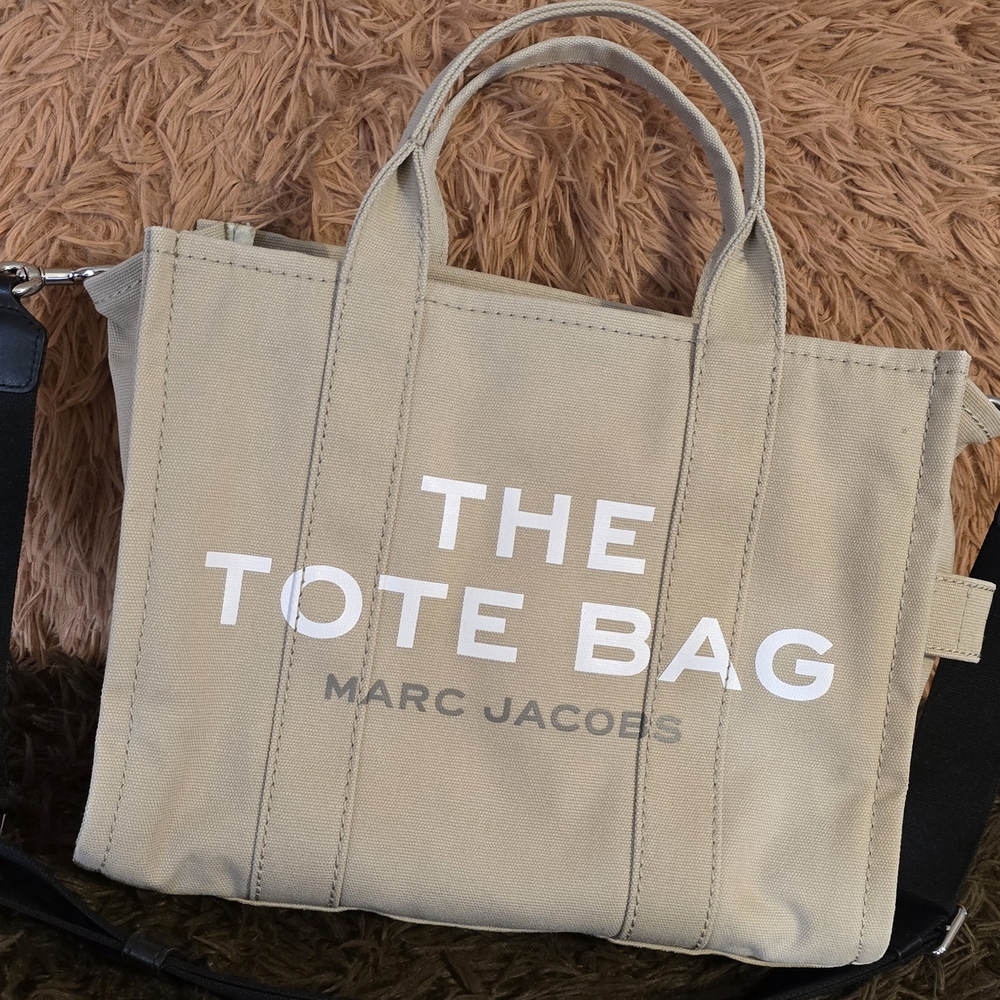 Marc Jacobs Tan Tote Bag Classic Design